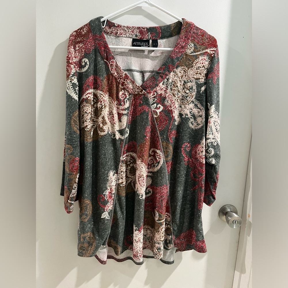 Attitudes by Renee Paisley V-Neck Tunic, size XL